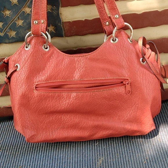 Strada - Picture 2 of 2